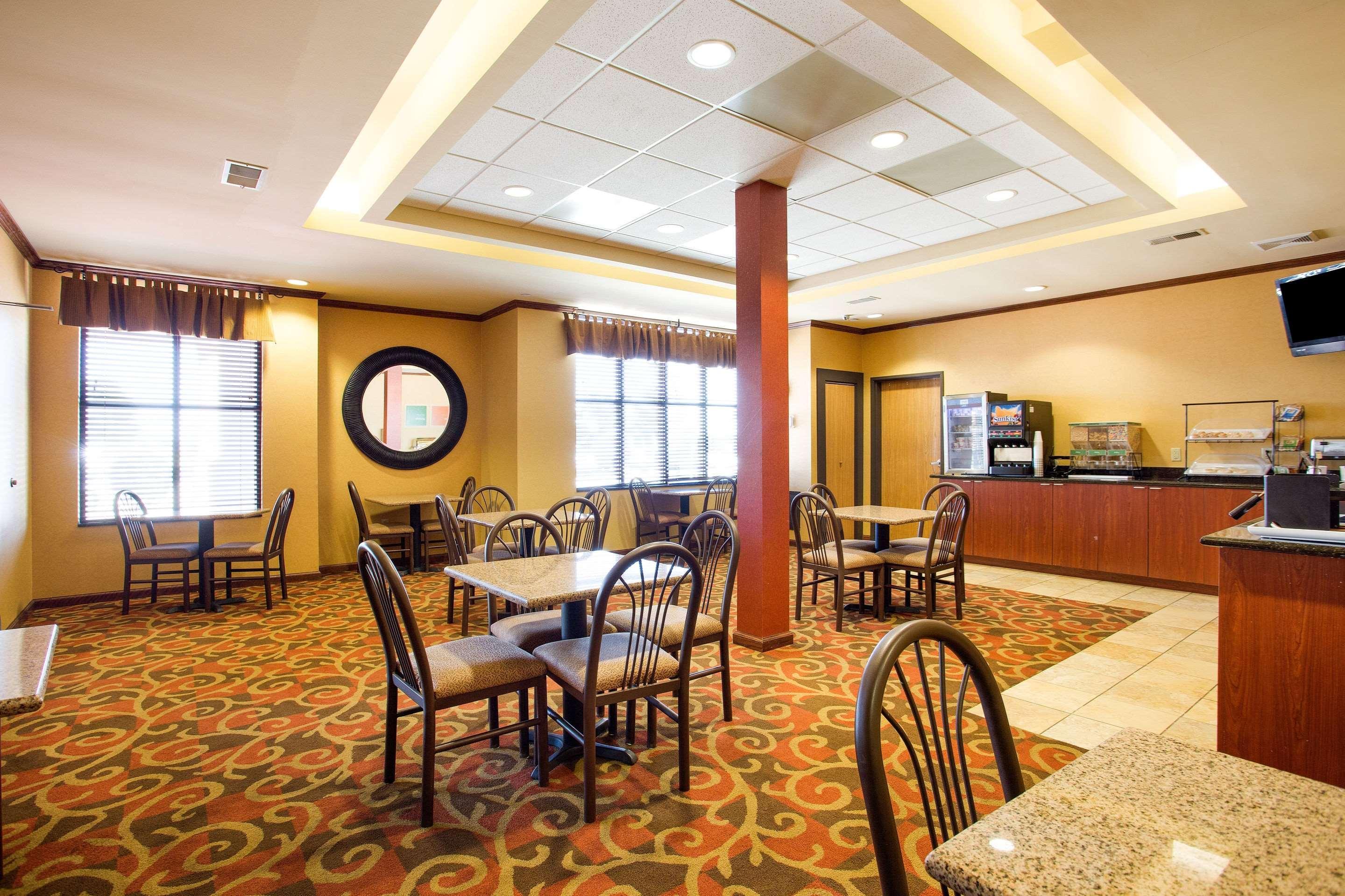 Comfort Inn & Suites Блайтвилл Экстерьер фото
